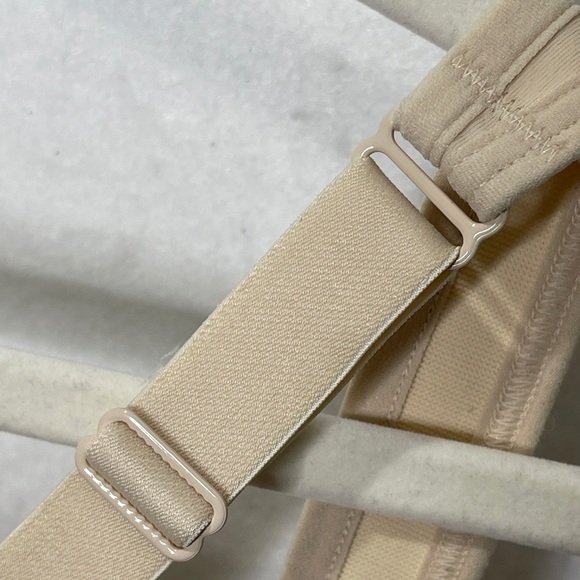 Cacique Smooth Lightly Lined Balconette Underwire Bra Nude Pale 50DDD Like New - Picture 7 of 9